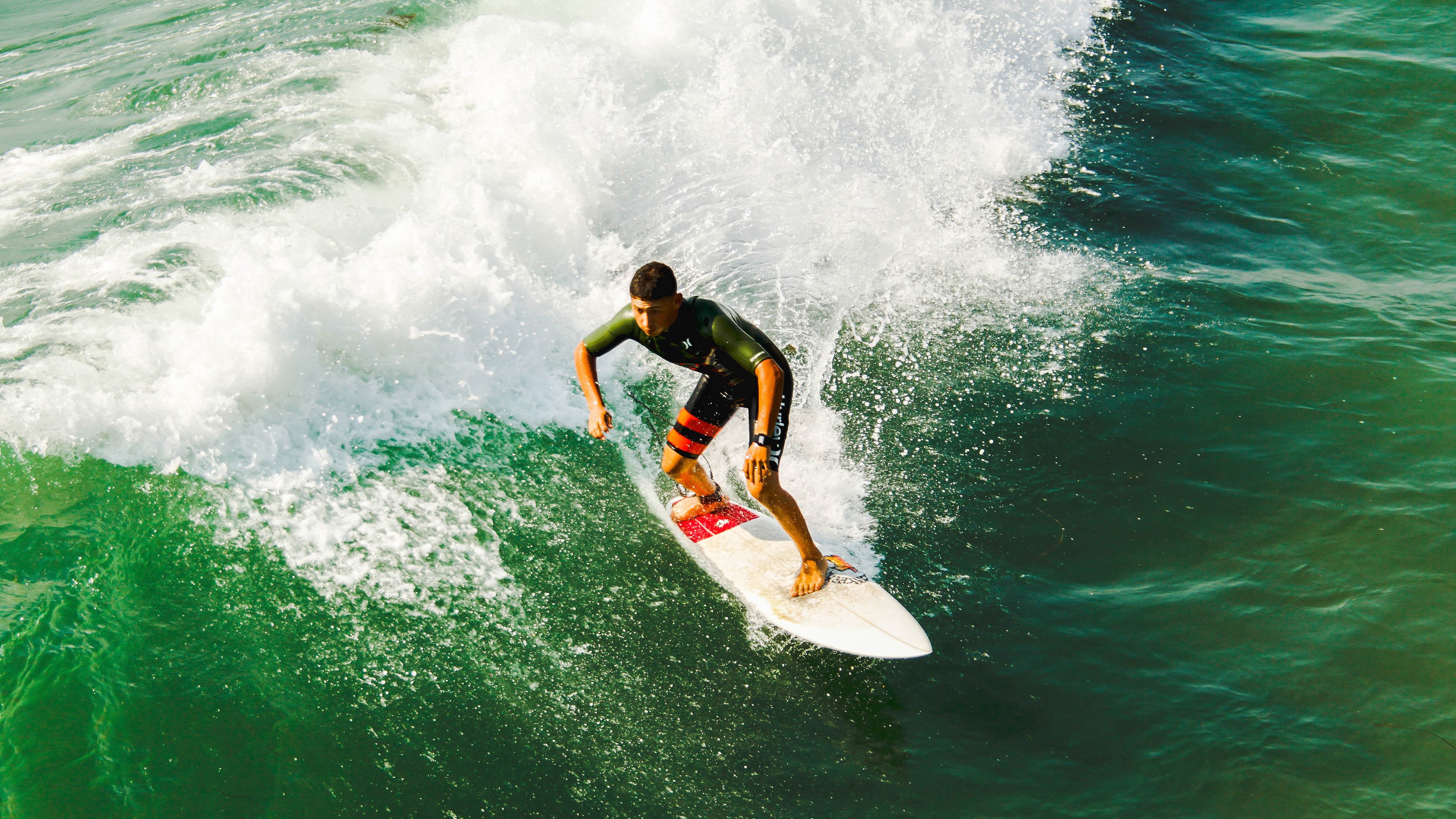 哈利伯顿生涯之夜闪耀，浙江队力克勇士展现实力